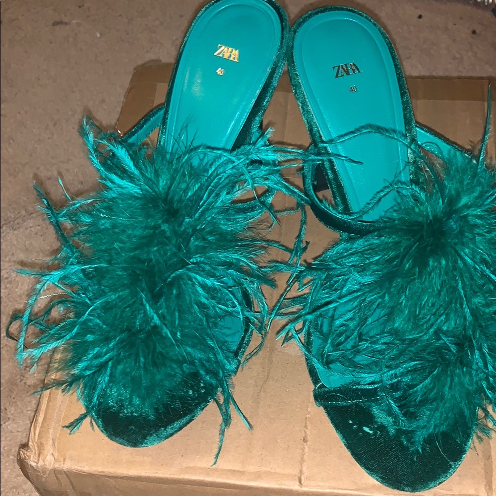 Zara Green Feathered Mule Heels NWOT